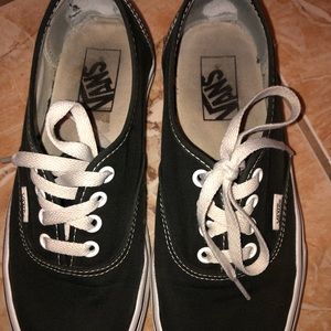 Black and white used vans